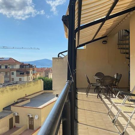 Attico Luminoso Ed Accogliente In Zona Centrale Apartment Алгеро Екстериор снимка